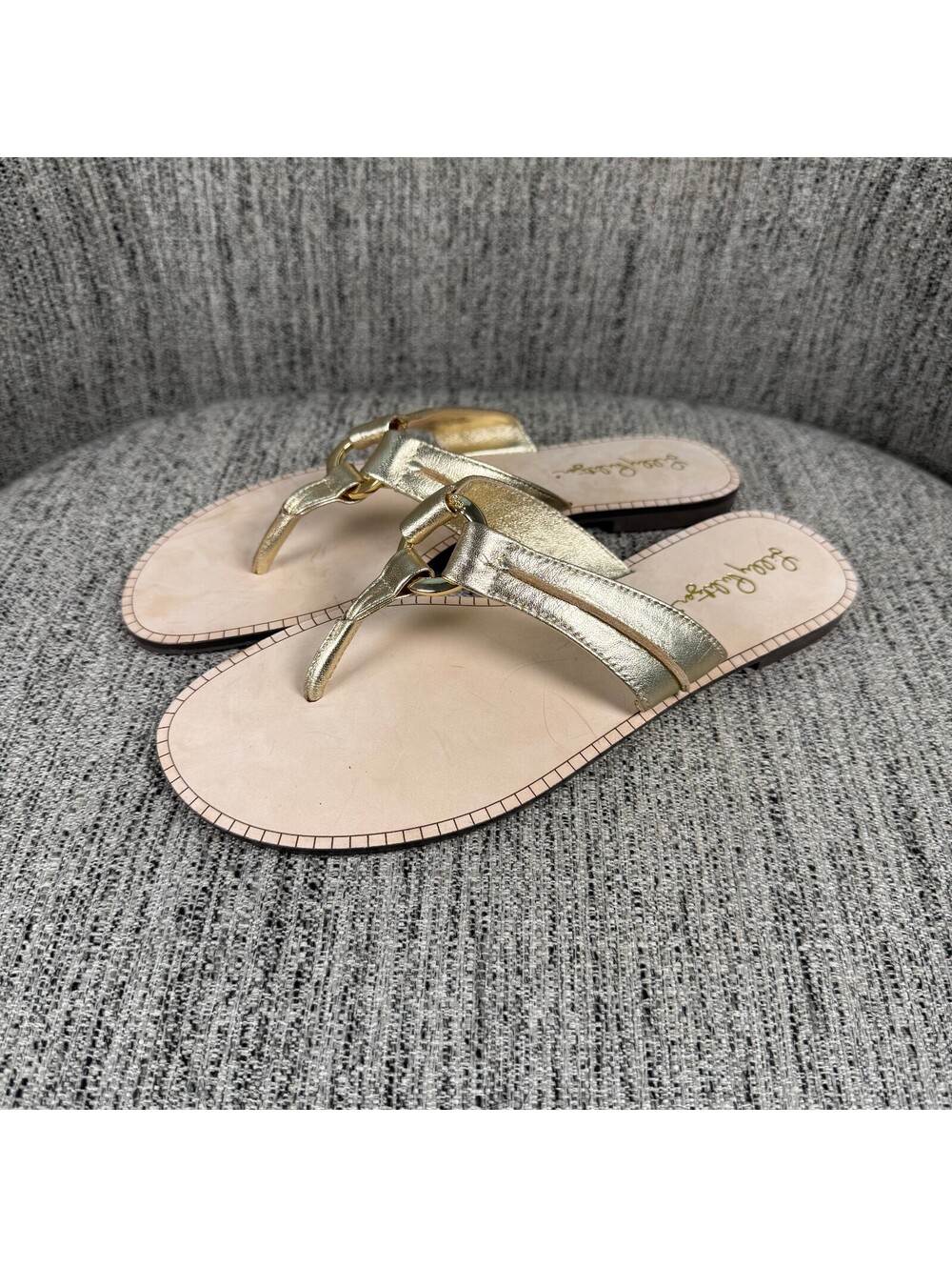 Lilly Pulitzer Gold Metallic Leather Thong Sandals Size 8 Womens Ring Hardware